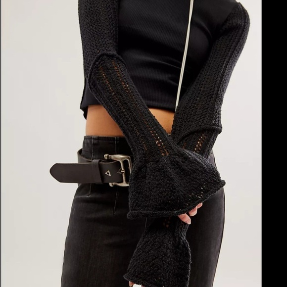 Free People Cuffing Season Long Sleeve Top Black size M - Picture 2 of 4